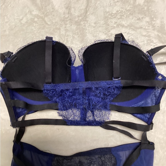 Victoria's Secret Midnight Blue Lace Bra Set - Picture 6 of 10